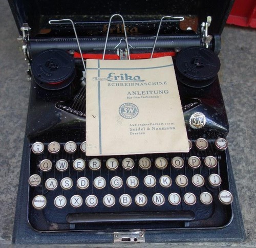 Antike kleine schreibmaschine - antike,